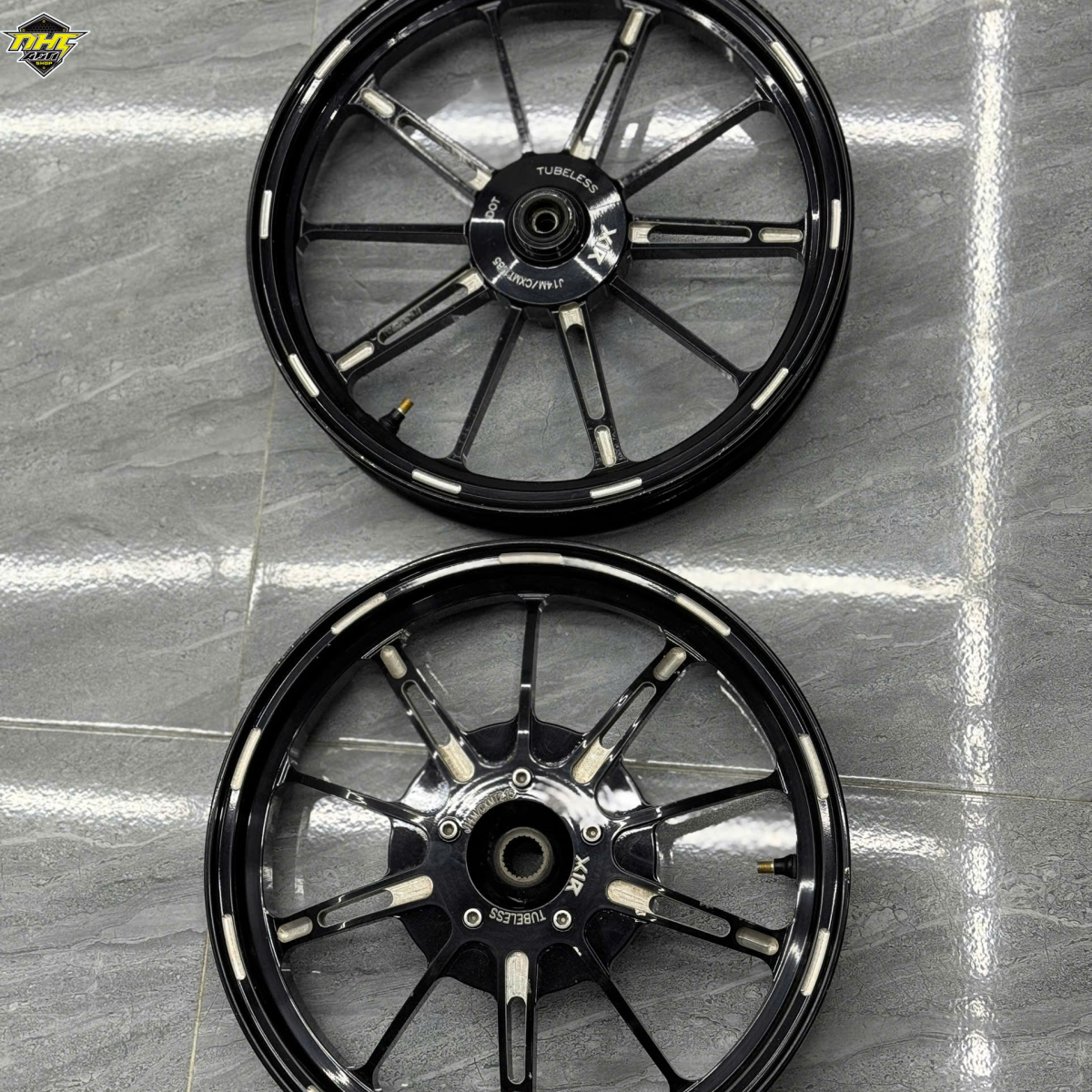 MÂM 10 CÂY X1R ĐEN BÓNG LIKE NEW