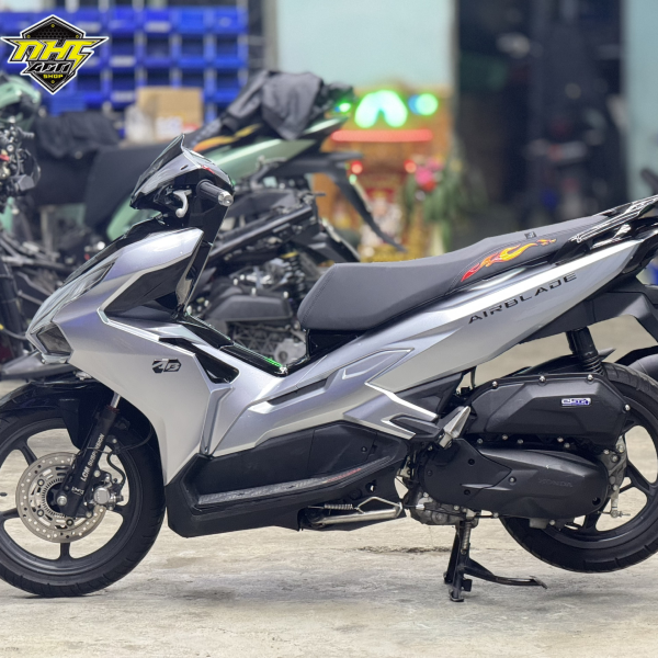 AB160 2025 SƠN ÁO BẠC POCHER 